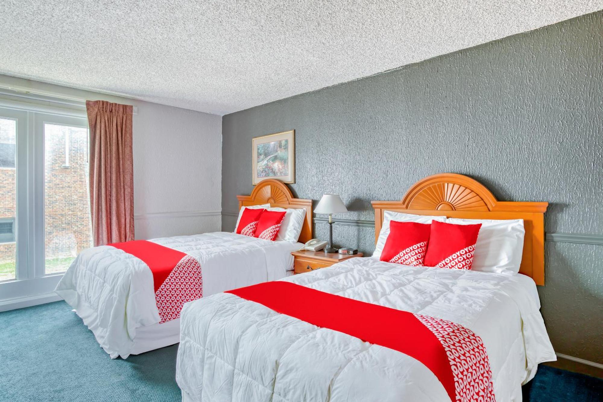 Hotel Oyo Townhouse Tulsa Woodland Hills Esterno foto