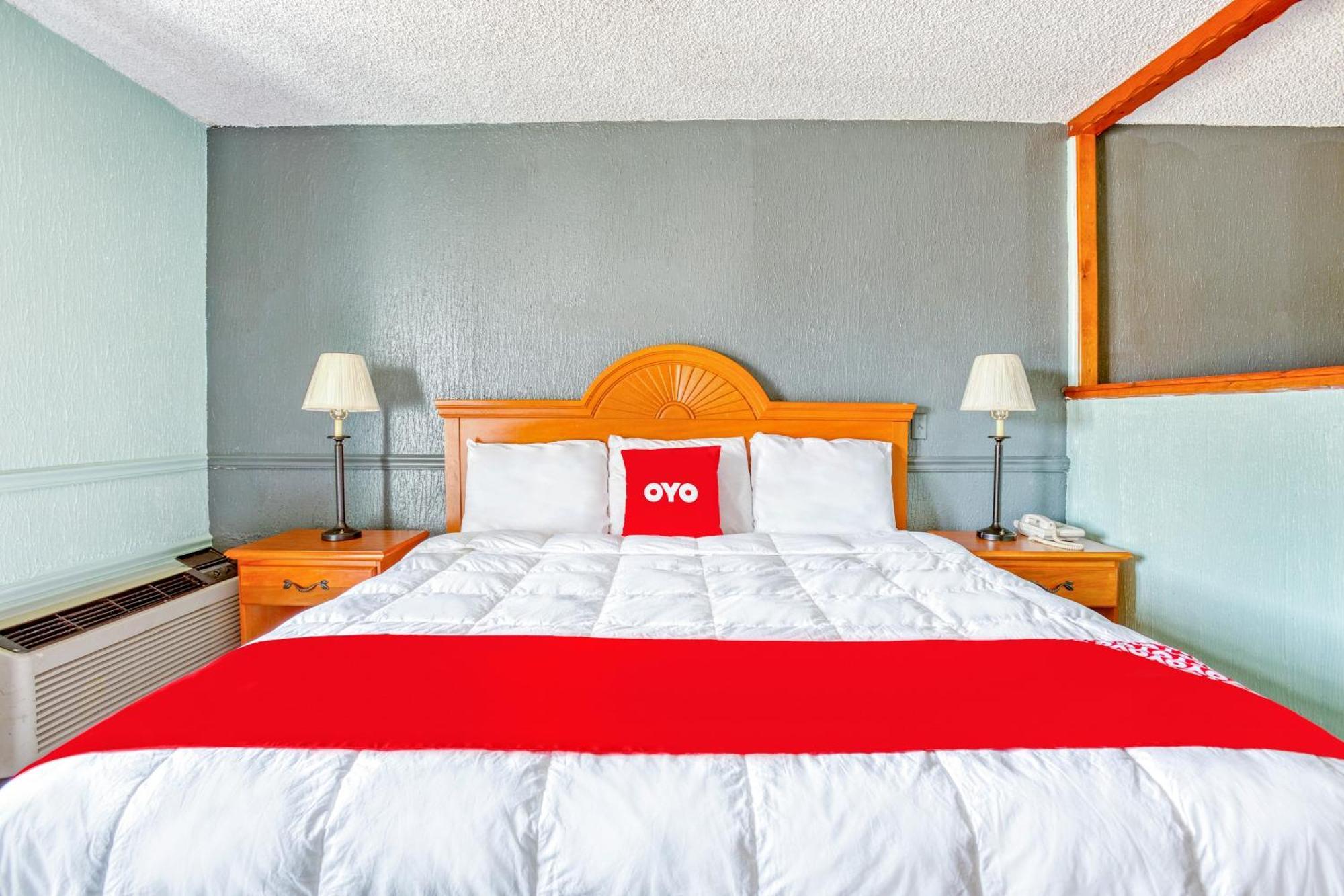 Hotel Oyo Townhouse Tulsa Woodland Hills Esterno foto
