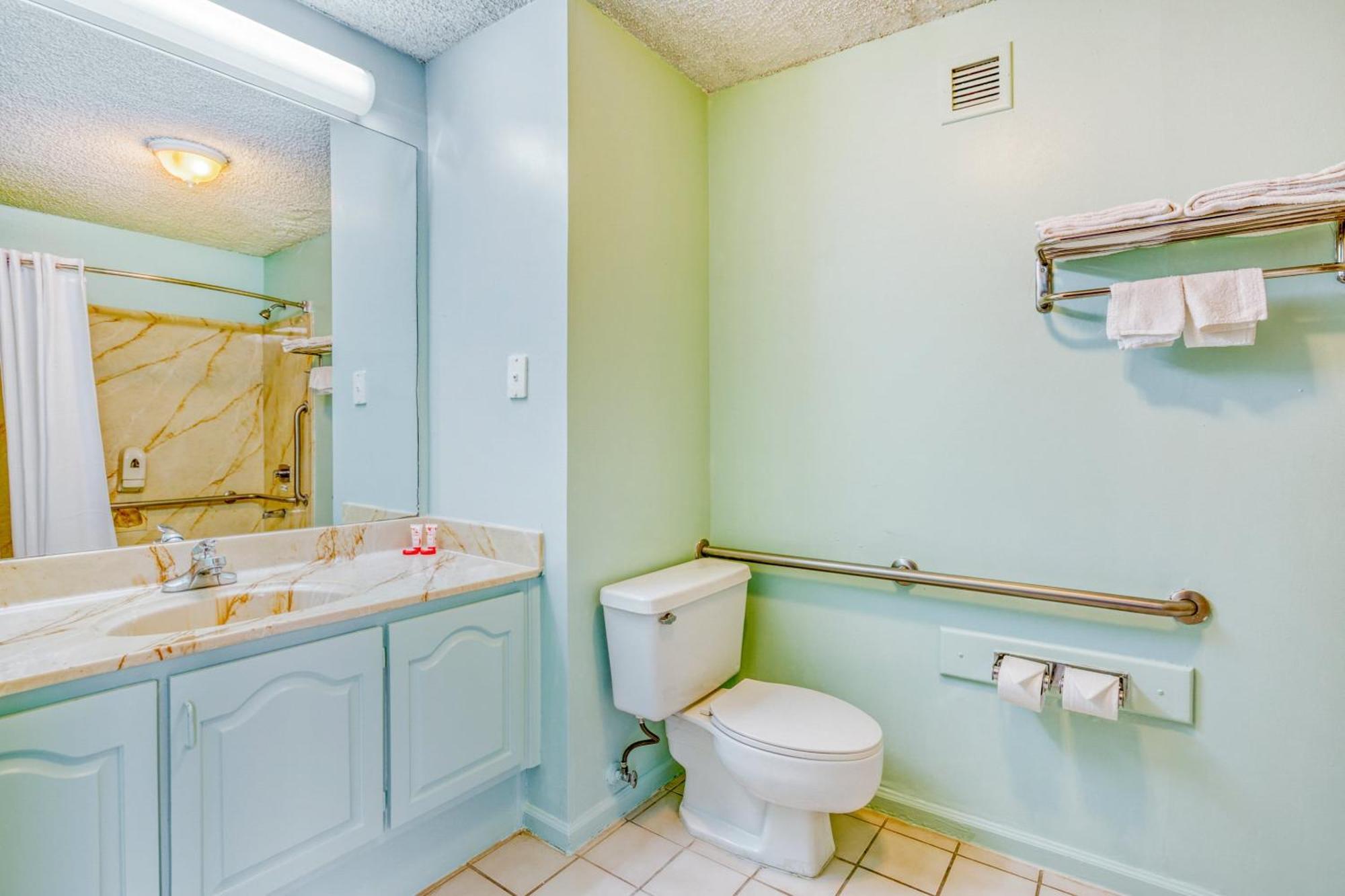Hotel Oyo Townhouse Tulsa Woodland Hills Esterno foto