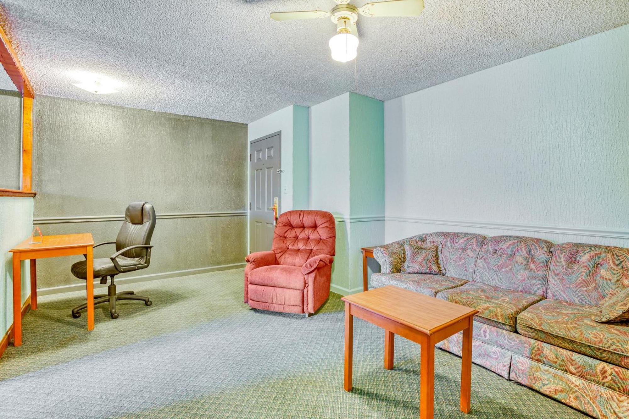 Hotel Oyo Townhouse Tulsa Woodland Hills Esterno foto
