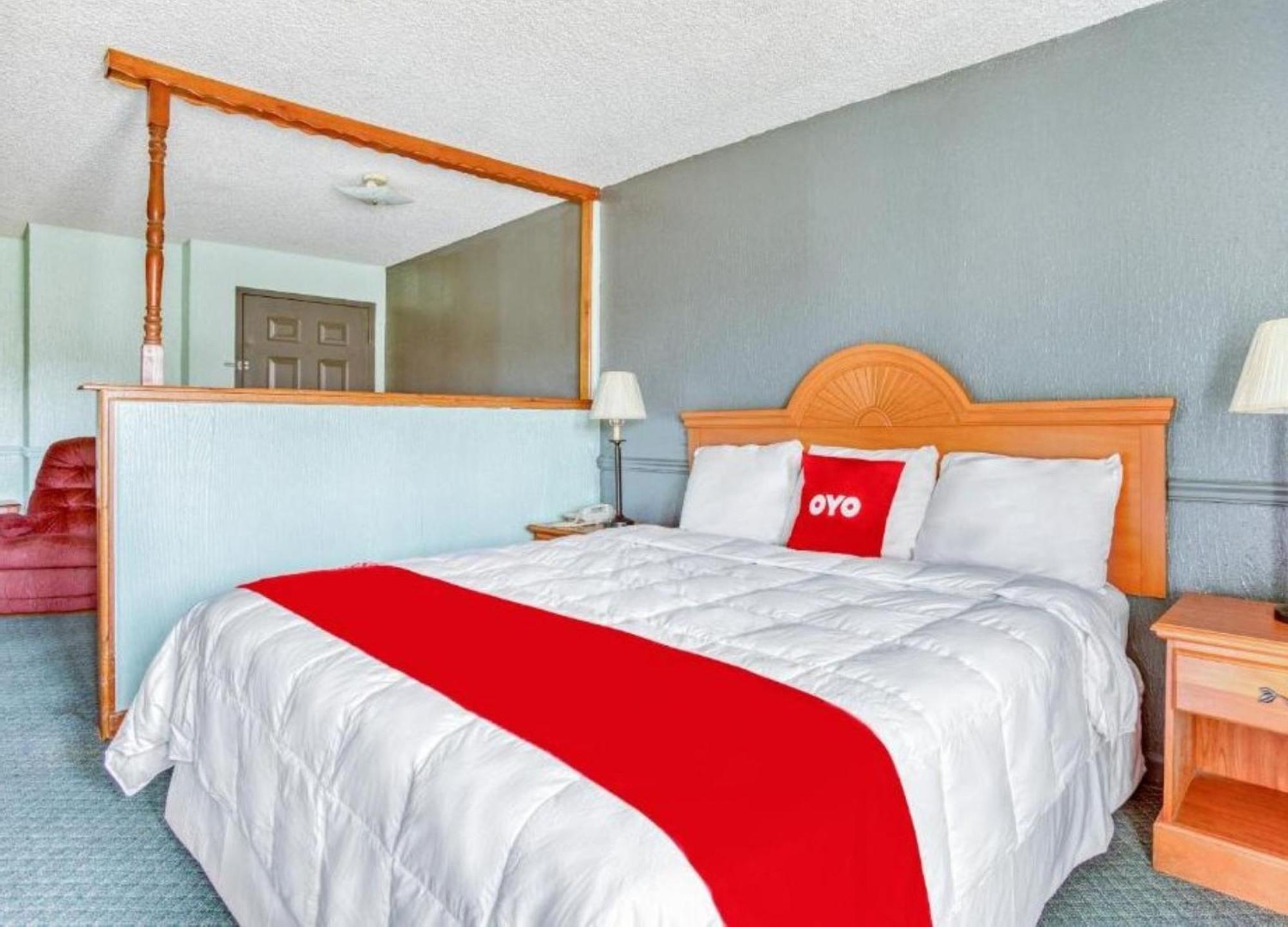 Hotel Oyo Townhouse Tulsa Woodland Hills Esterno foto
